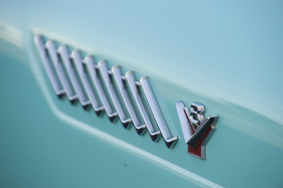 Детали экстерьера Ford Thunderbird (P5/40) 1955 года  (фото 48 из 128)